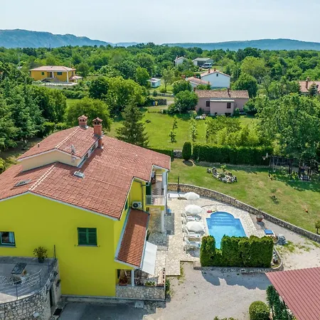 Ferienhaus 2 Bedroom Awesome In Labin Nedeščina