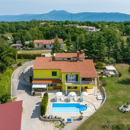 2 Bedroom Awesome In Labin Holiday home *