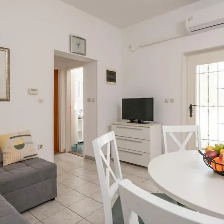 Holiday home 2 Bedroom Awesome In Labin
