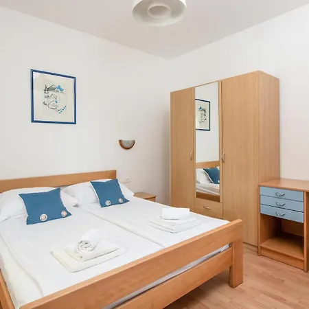 2 Bedroom Awesome In Labin Vakantiehuis *