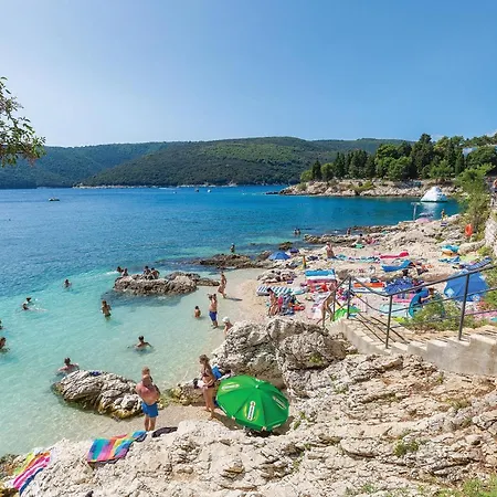 2 Bedroom Awesome In Labin