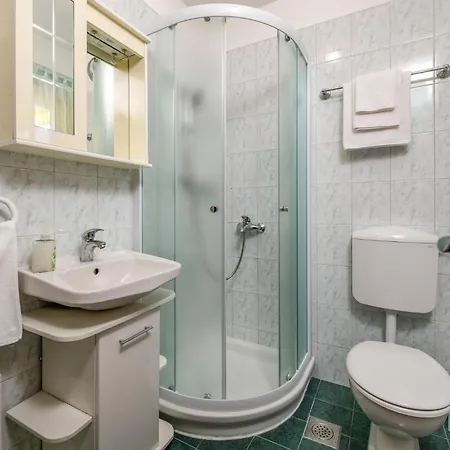 2 Bedroom Awesome In Labin * Nedescina