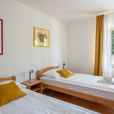 2 Bedroom Awesome In Labin * Nedescina